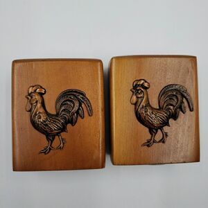 Rustic Country Cabin Wood Copper Rooster Salt and Pepper Shakers Vtg MCM Japan